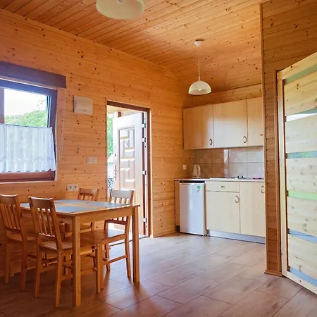 Nadmorski Zakatek Lodge